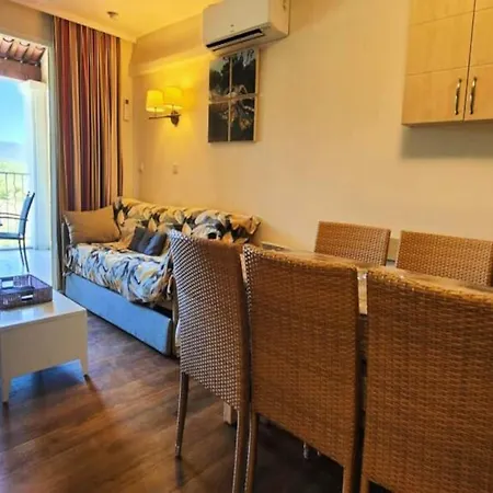 Apartment For 6 People